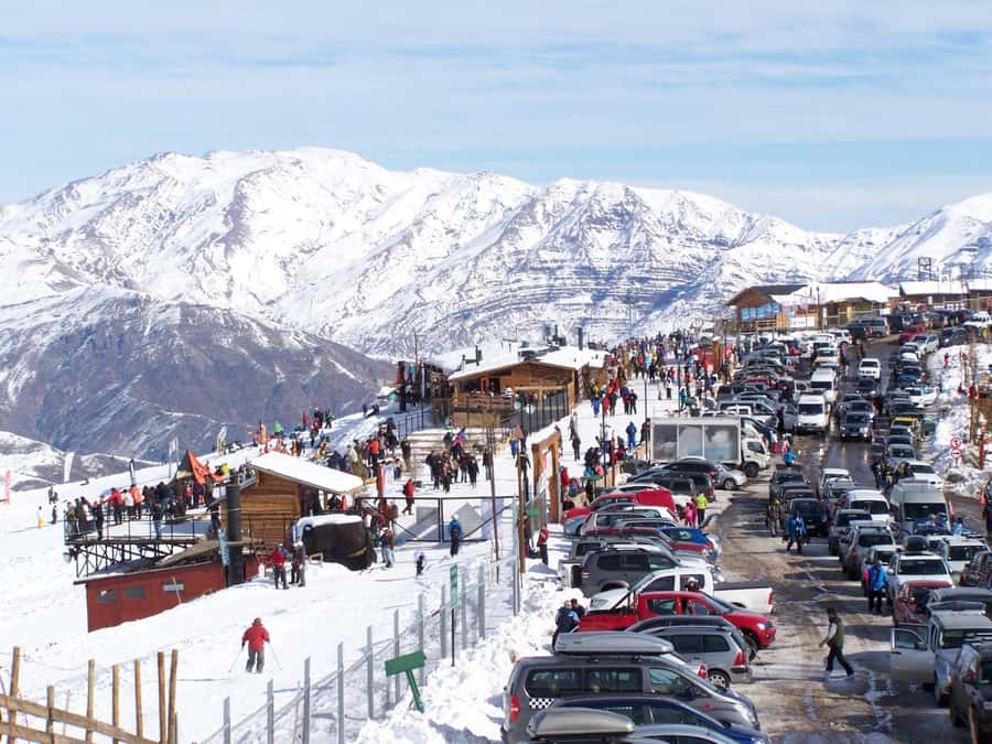 Santiago: Valle Nevado and Farellones Ski-Center Day Trip - Lunch and the return to Santiago