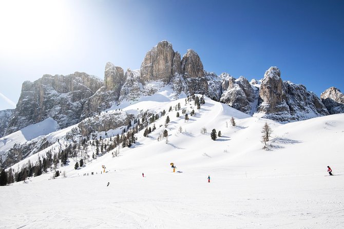 Sellaronda ski & Snowboard Tour - Lunch with local mountain food