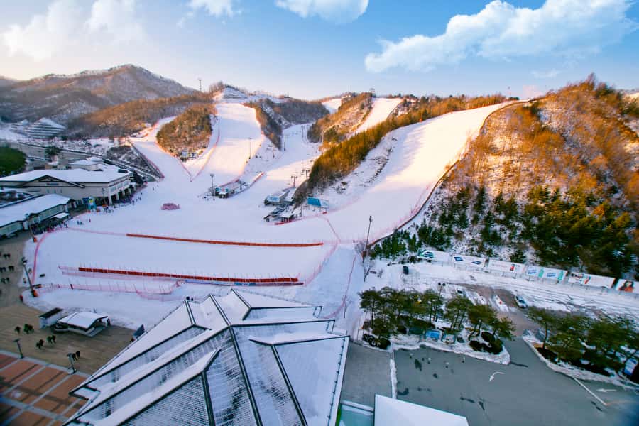 Seoul: Elysian Gangchon Winter Ski Resort Fun Day Tour - Six hours of snow and mountain views