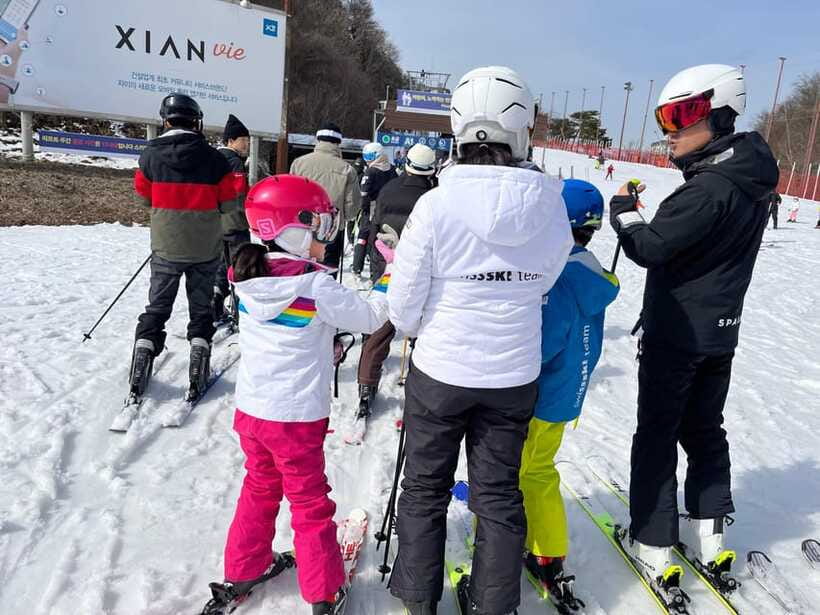 Seoul: Elysian Ski Resort One Day Tour - Picking the right package