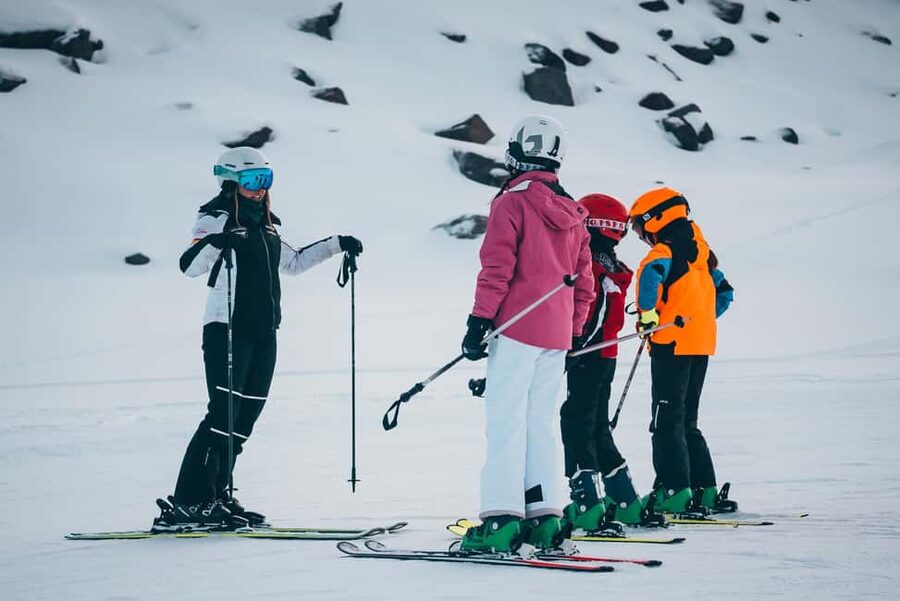 Sierra Nevada: Ski Class with equipment included - What the $82 price really covers