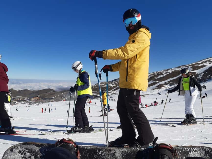 Sierra Nevada: Ski or Snowboard Equipment Rental - Who will get the most from this rental