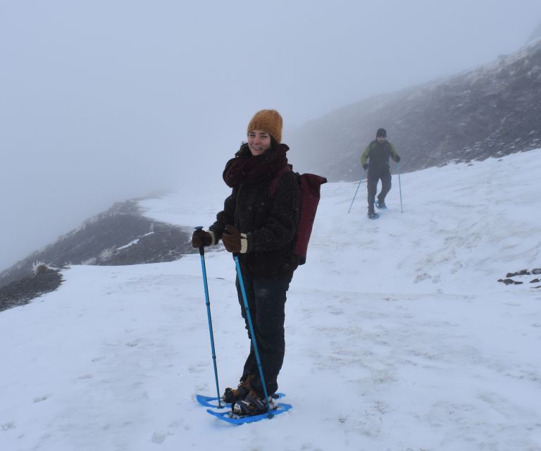 Sierra Nevada: Snowshoe Hiking Tour - Photos, quiet moments, and the social side