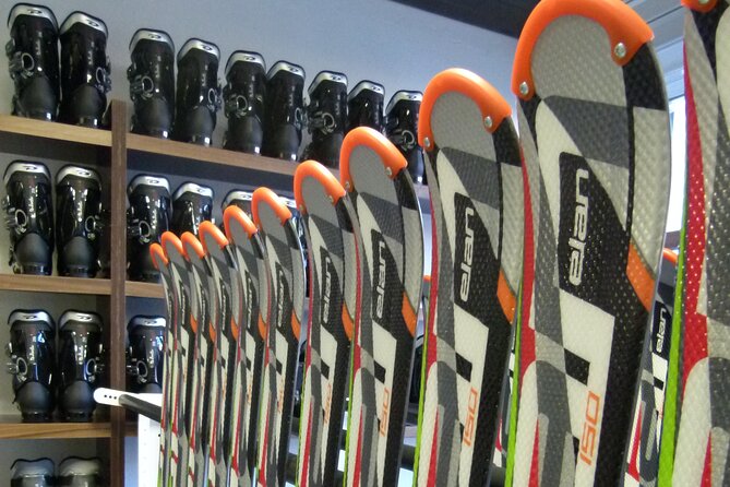 Ski and Snowboard equipment rental in Bansko - Friendly service, with a distinction about ski lessons