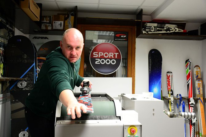 Ski and Snowboard Equipment servicing in Bansko - The overnight handover saves your evening