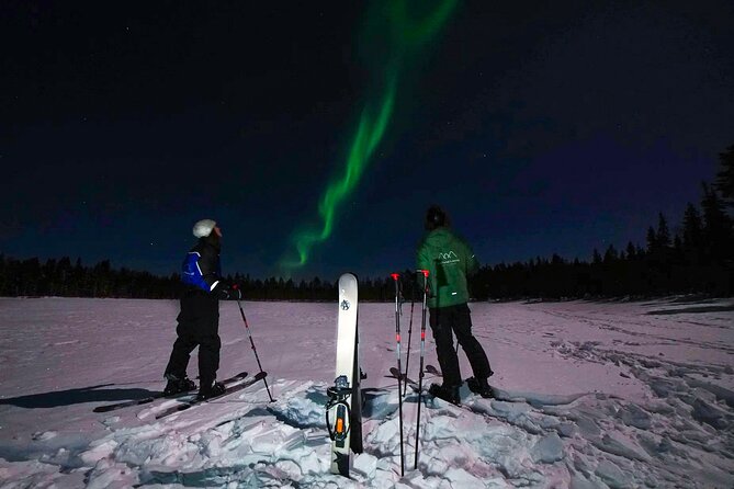 Ski Trekking under the Northern Lights - Learning backcountry skiing one step at a time