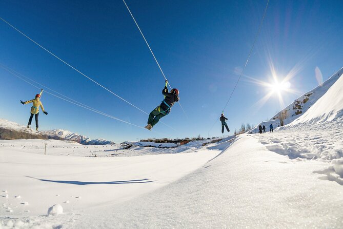 Skiing in Farellones Park: Ski Tickets, Lessons, Transportation and More - Crowds, lines, and the guide’s role