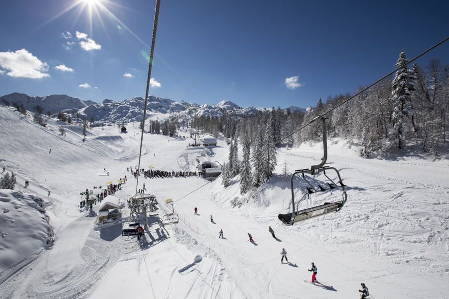 Skiing with Instructor: Vogel Ski Center from Bled - What the first lesson covers