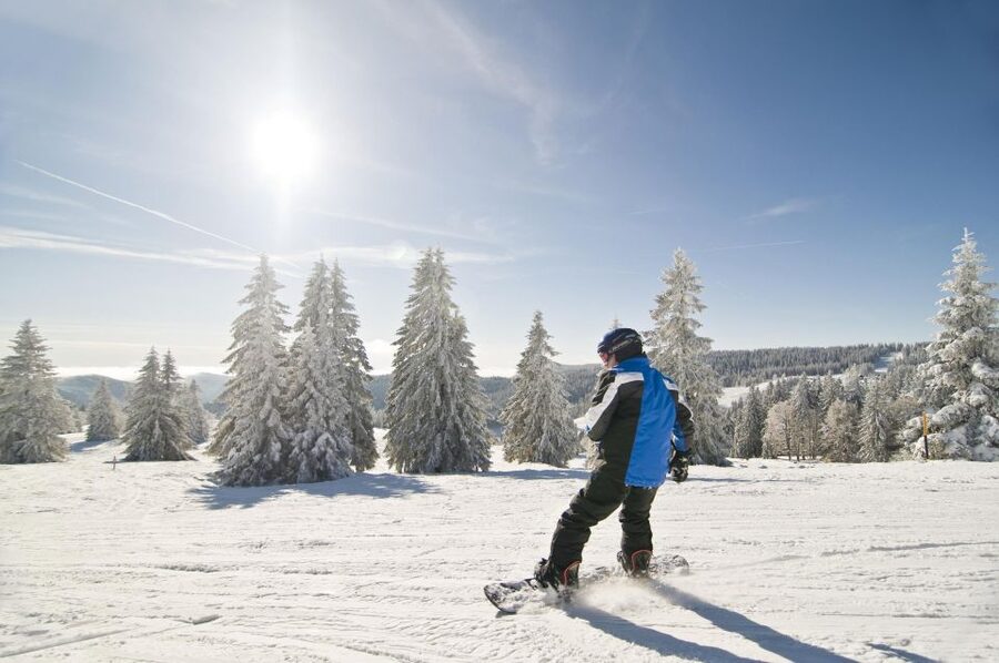 Snowboard Lessons for First Timers at Feldberg - The short transfer to the training area