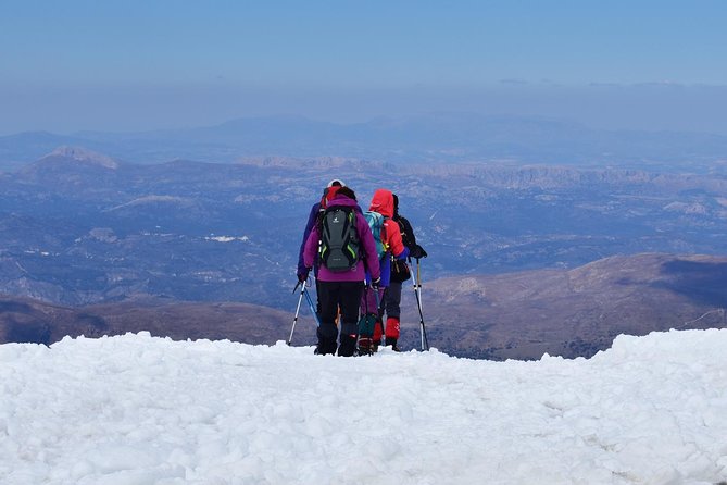 Snowshoe hiking in Sierra Nevada (Granada) - Into Sierra Nevada National Park