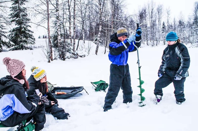 Snowshoe Trip for Ice Fishing in Saariselka - What makes the guiding important