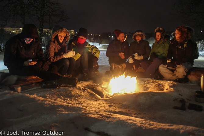 Snowshoe trip with a campfire in Tromso - How the timing and transport work