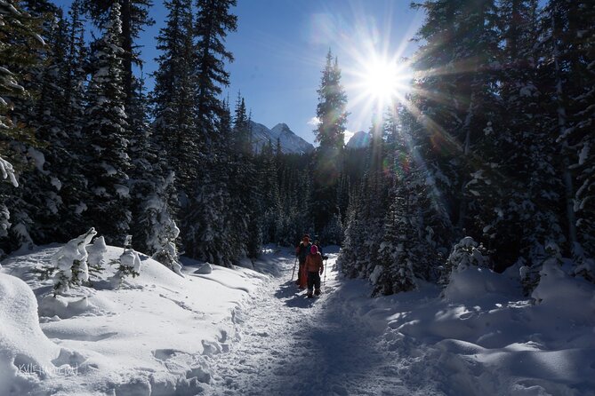 Snowshoeing in Kananaskis - Hot drinks and cookies at the right moment