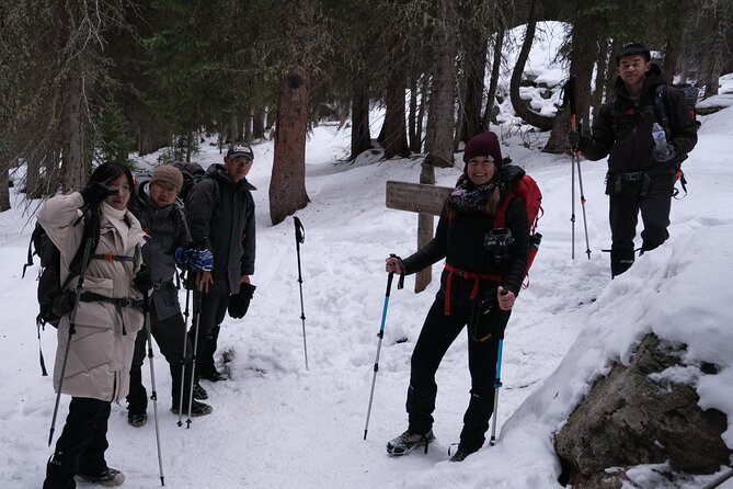 Snowshoeing in Rocky Mountains - A pace that respects altitude