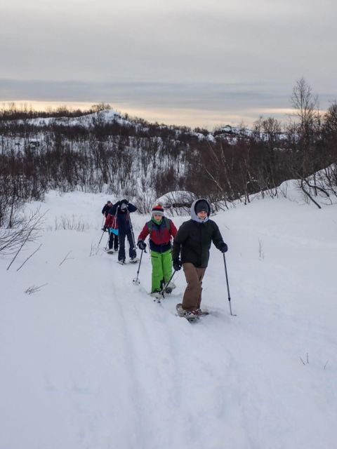 Svolvaer: Half-Day Guided Snowshoeing Tour - From the meeting point to the trailhead