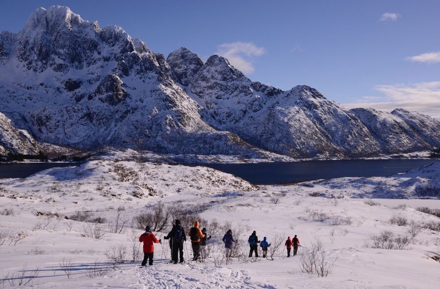 Svolvær: Snowshoe Nature Explorer - Who will enjoy this outing most?