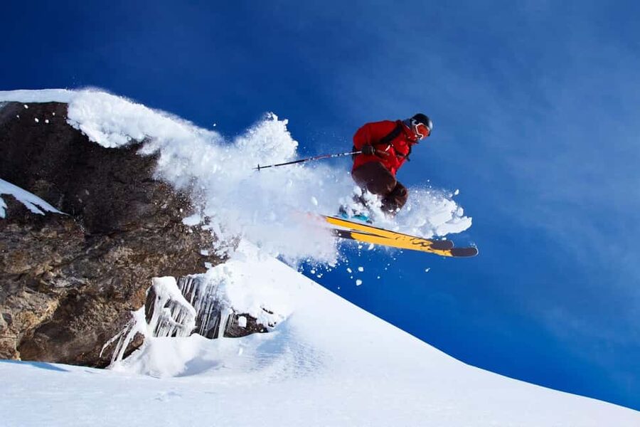 Tbilisi: Gudauri Ski Resort & Ananuri. Day Trips with Guide - Ananuri Fortress beside the Military Road