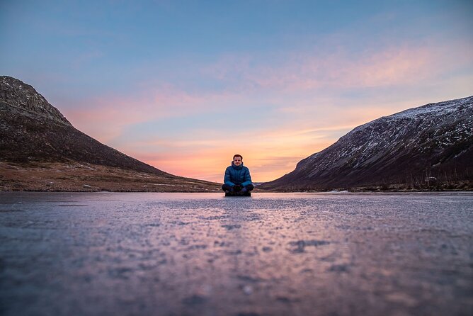 Tromsø: Arctic Landscapes Hiking / Snowshoeing Tour in the wild - What the small group changes