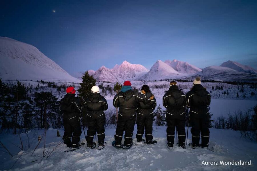 Tromsø: Aurora Crystal Lavvo Experience with Snowshoeing - Why this overnight Lyngen experience feels different