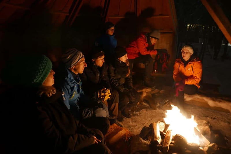 Tromsø: Guided snowshoe trip with a campfire - What the three-hour Tromsø outing feels like