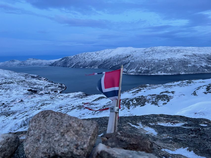 Tromso: Scenic & Eco-Friendly Snowshoeing Tour - Learning to walk on snowshoes in Kaldfjord