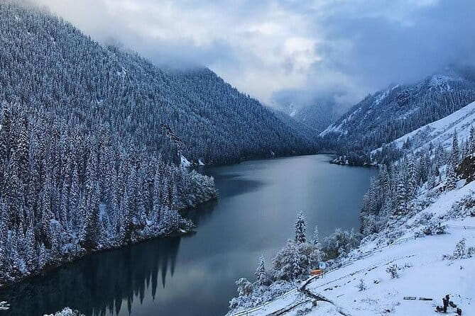 Yurt Based Shymbulak 4-day ski-touring and split-boarding trip - The first touring day: nearby peaks and sidecountry