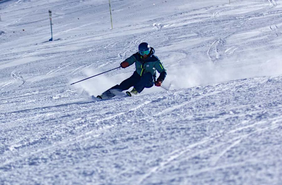 Zermatt: Private Ski Guide with Experienced Ski Instructor - Improving technique without turning the day into a drill