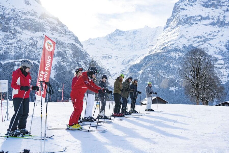 Zurich/Lucerne: Swiss Ski Experience in the Jungfrau Region - BodmiArena is built for first-time skiers