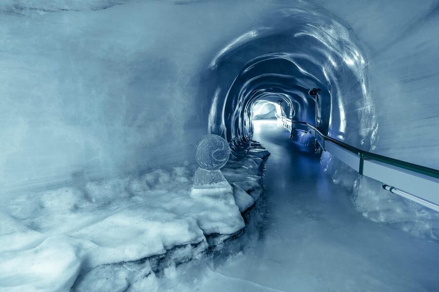 Zurich: Titlis Beginner Ski day snow experience & Lucerne - Choosing the Rotair and upper-mountain option
